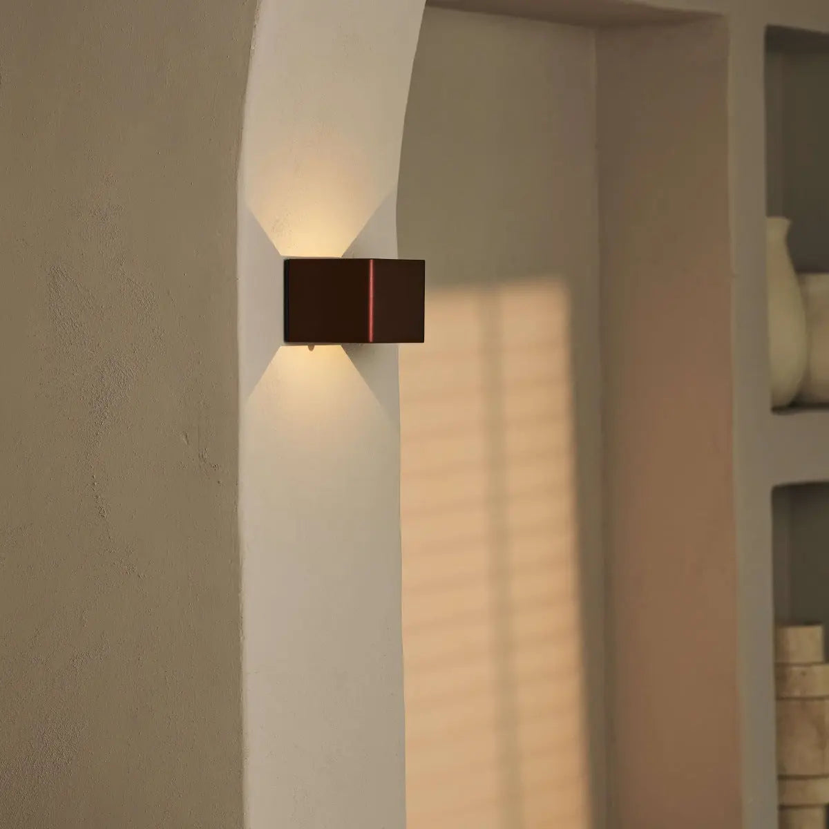 Tess Bronze Rechargeable Wall Lamp – Motion sensor, 20 Different Light Modes, Dimmable, Magnetic Suspension System Lamp & Including Remote Control-1